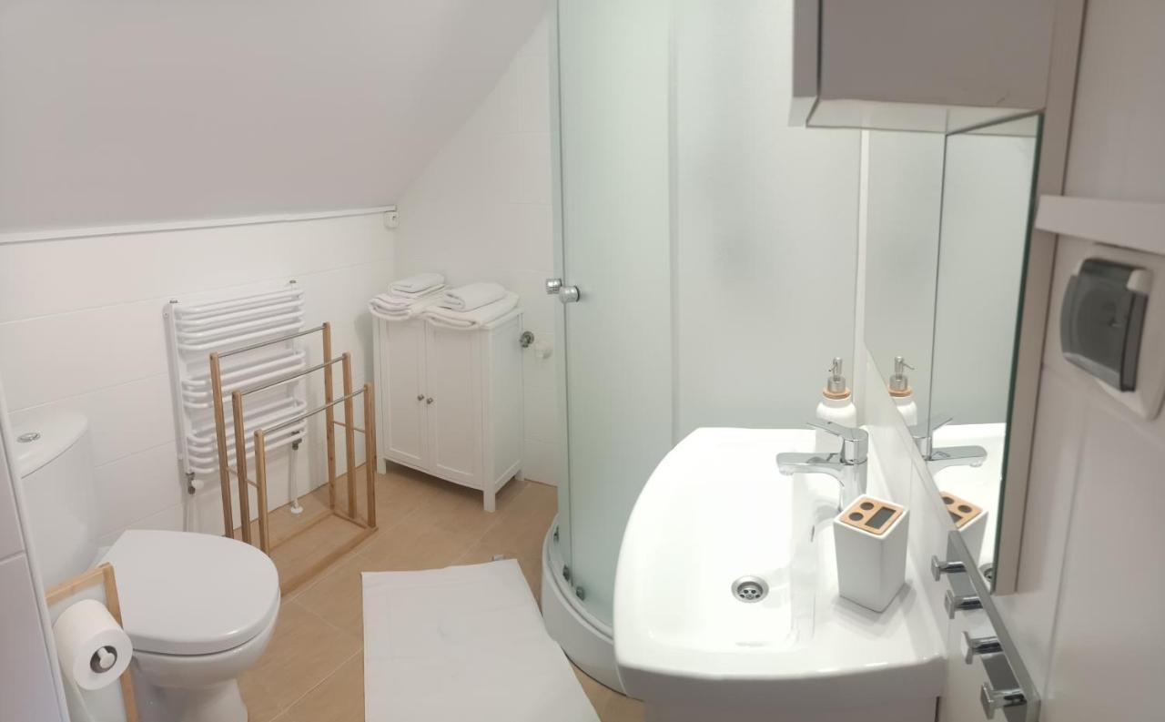 Up Rooms-targi Apartment Kielce